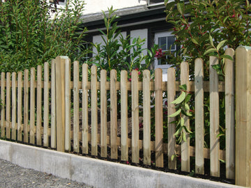 Meyer Holz Vorgarten-Staketenzaun grün, gebogen, 1800 x 680/800 mm