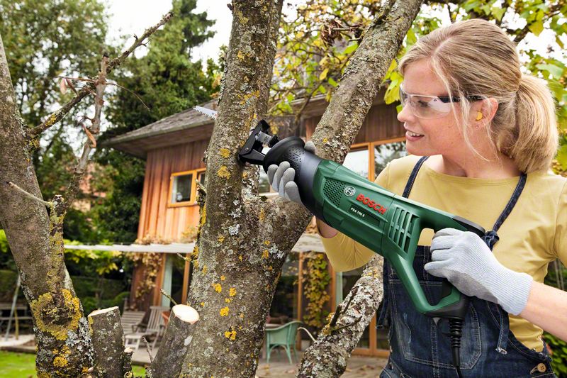Bosch PSA 700 E Reciprosäge, Hubhöhe 20 mm, für Säbelsäge