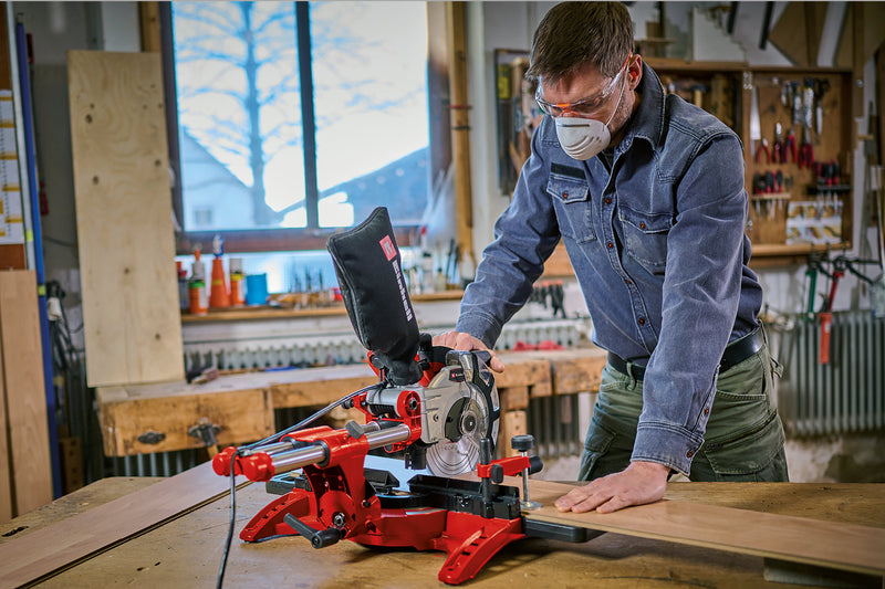 Einhell TC-SM 2131/2 Dual Zug-Kapp-Gehrungssäge mit Laser, 1500 W