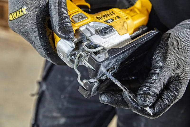 DeWALT Akku-Pendelhub-Stichsäge 18 V ohne Akku/Ladegerät