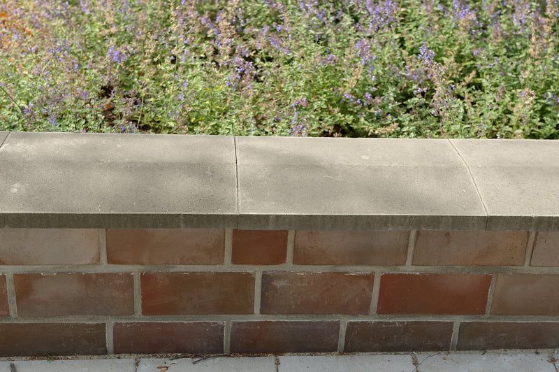 WESERWABEN Mauerabdeckplatte Satteldach anthrazit, glatt 49x25 cm