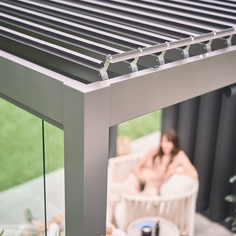 Biohort Pergola – Detail Dachlamellen (Abbildung kann in Farbe abweichen)