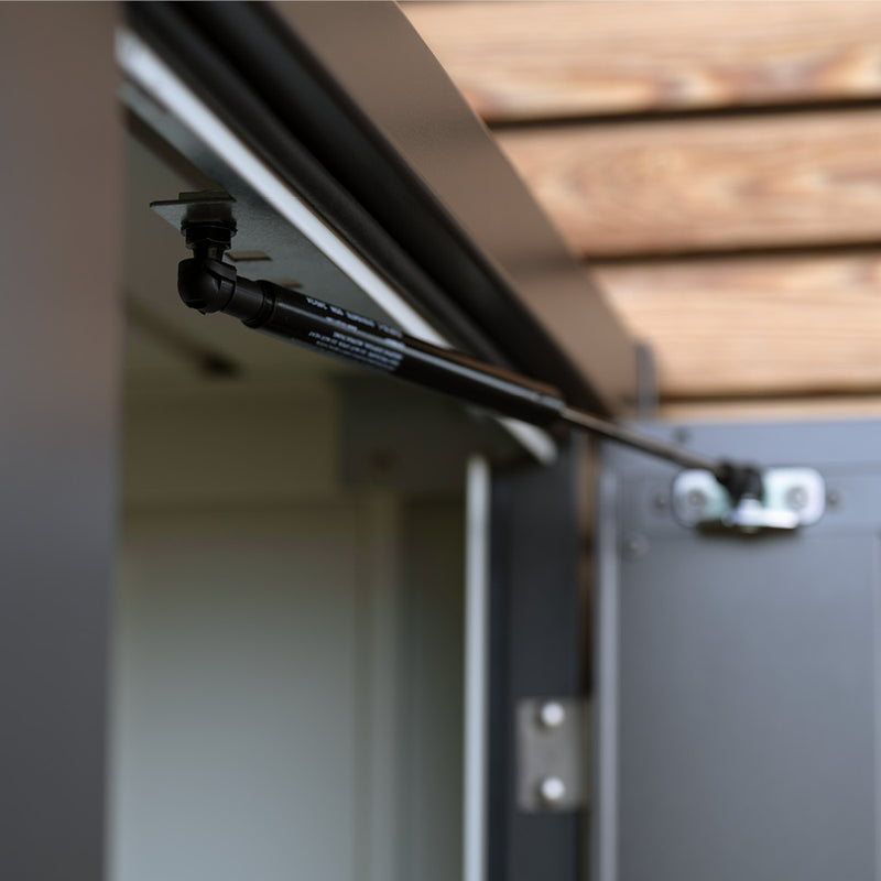 Biohort Terrassenschrank Julia – Detail, Gasdruckfeder dunkelgrau
