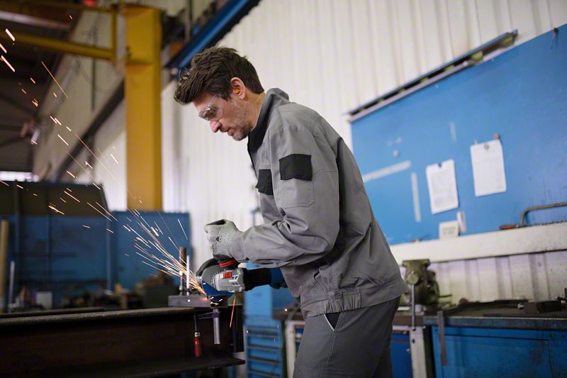 Bosch GWS 14-125 S Winkelschleifer im Zubehör-Set, Karton