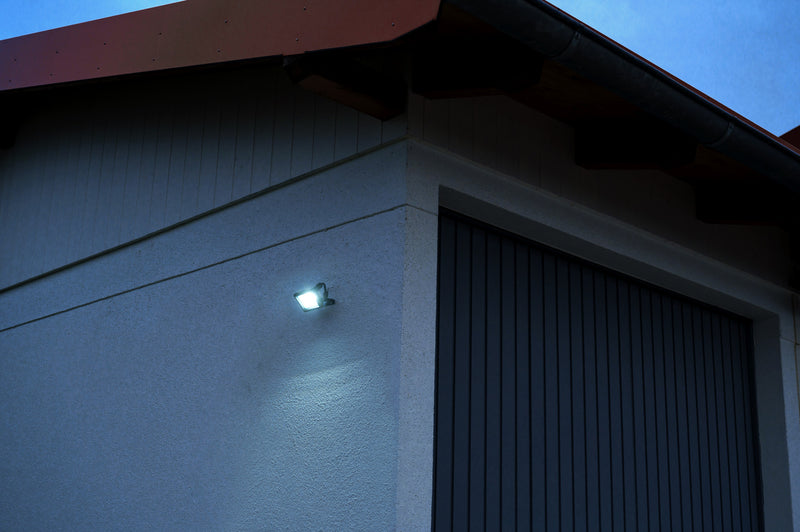 Brennenstuhl JARO LED Strahler 1060, 1150 lm, 10 W, IP65