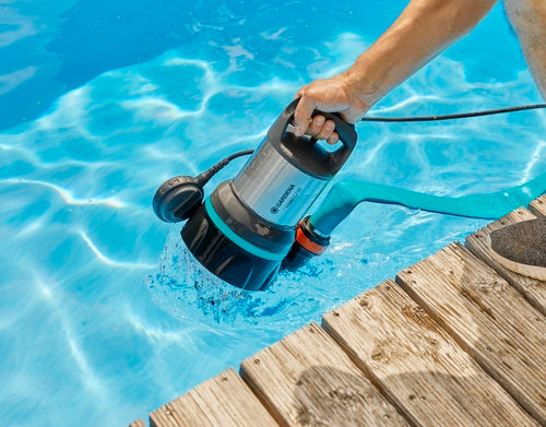 GARDENA Klarwasser-Tauchpumpe 11000, Tauchpumpe für Wasserförderung